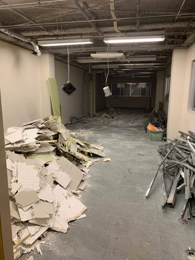 オフィスビル内装解体工事